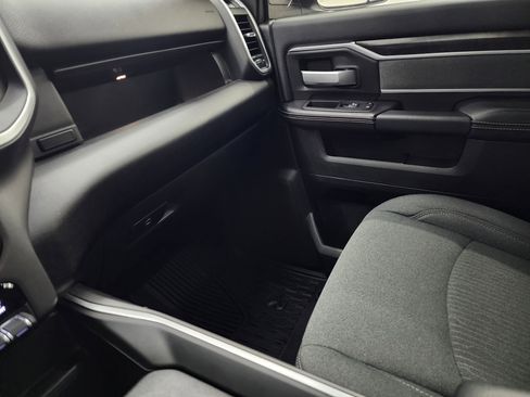 Used 2022 RAM 2500 Big Horn w/ Night Edition image 13