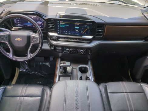 Used 2023 Chevrolet Silverado 1500 High Country w/ Technology Package AWD/4WD image 17