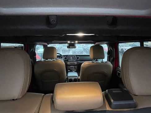 Used 2021 Jeep Wrangler Unlimited Sahara w/ Cold Weather Group AWD/4WD image 27