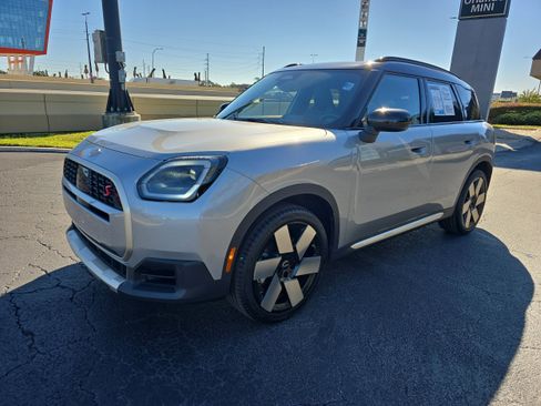 Certified 2025 MINI Cooper Countryman S image 8