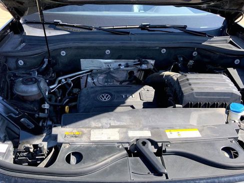 Certified 2025 Volkswagen Atlas SE AWD/4WD image 10