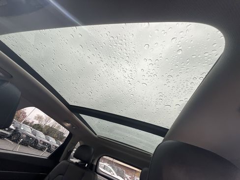 Used 2022 Kia Sorento SX image 24