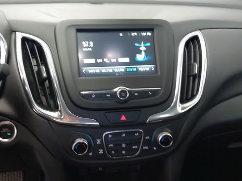 Used 2018 Chevrolet Equinox LT FWD image 20