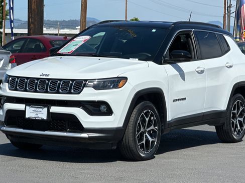 Used 2025 Jeep Compass Limited AWD/4WD image 8