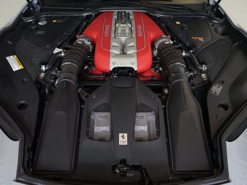 Used 2022 Ferrari 812 GTS RWD image 35