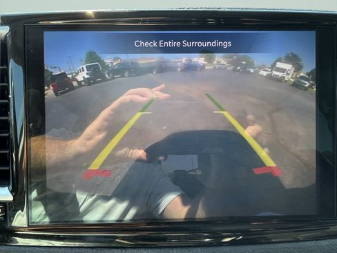 Used 2021 Chrysler Pacifica Limited w/ Uconnect Theater Family Group AWD/4WD image 24