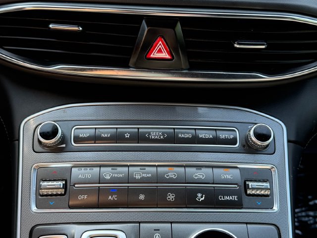 Used 2023 Hyundai Santa Fe Calligraphy FWD image 23