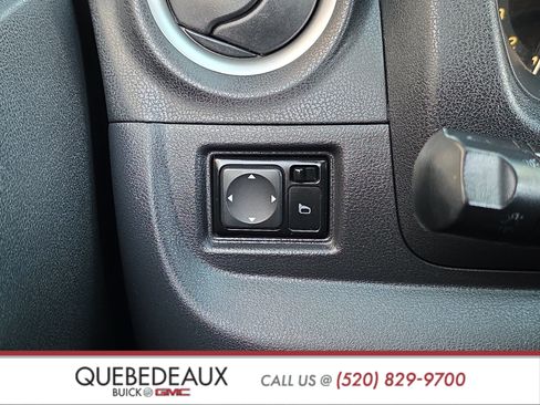 Used 2016 Nissan Versa Note SV FWD image 23