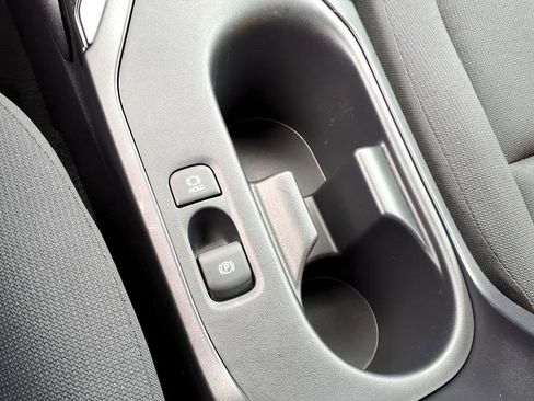 Used 2025 Toyota Corolla LE image 19