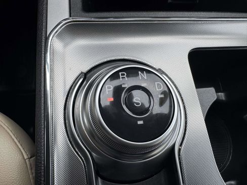 Used 2022 Ford Edge SEL w/ Convenience Package image 32