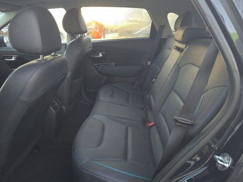 Used 2022 Kia Niro EX Premium w/ Cold Weather Package image 12