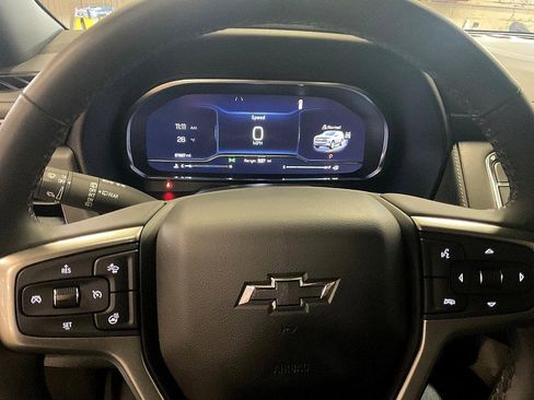 Used 2023 Chevrolet Suburban Z71 w/ Luxury Package image 25