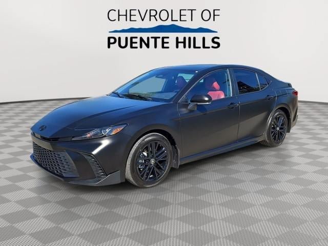 Used 2025 Toyota Camry SE FWD image 1