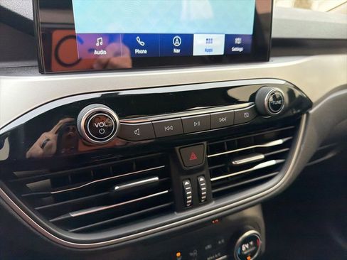 Used 2020 Ford Escape SEL image 31