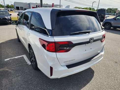 New 2026 Honda Odyssey EX-L image 3