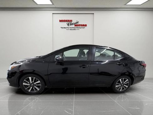 Used 2021 Nissan Versa SV FWD image 4