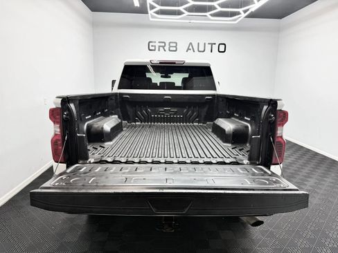 Used 2023 Chevrolet Silverado 2500 Custom w/ Custom Convenience Package AWD/4WD image 7