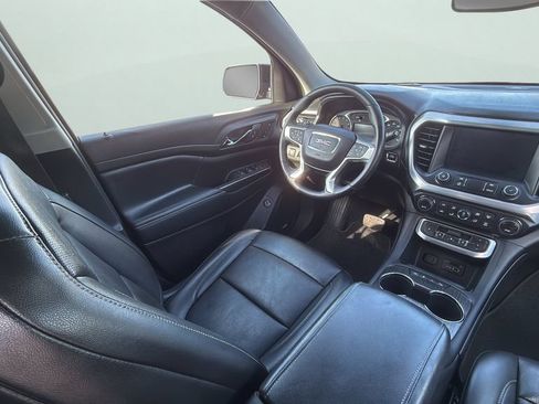 Used 2022 GMC Acadia SLT w/ Elevation Edition FWD image 17