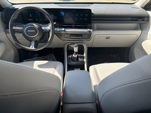 Used 2025 Hyundai Kona SEL AWD/4WD image 17