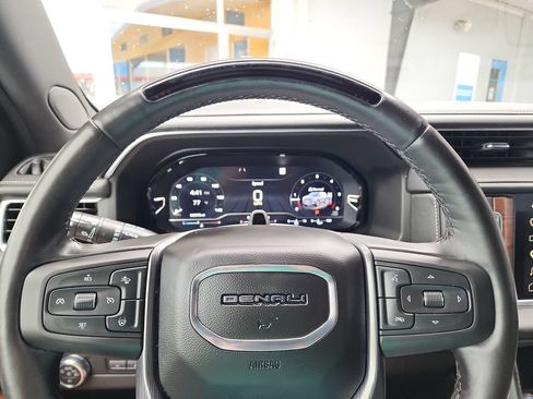 Used 2023 GMC Yukon XL Denali Ultimate AWD/4WD image 22