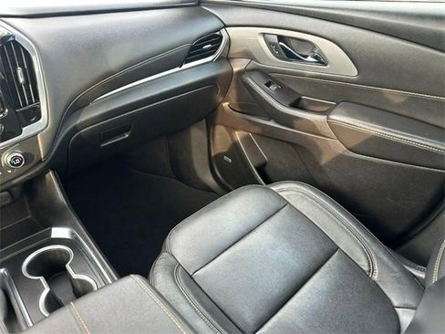Certified 2019 Chevrolet Traverse LT w/ LT Premium Package image 18