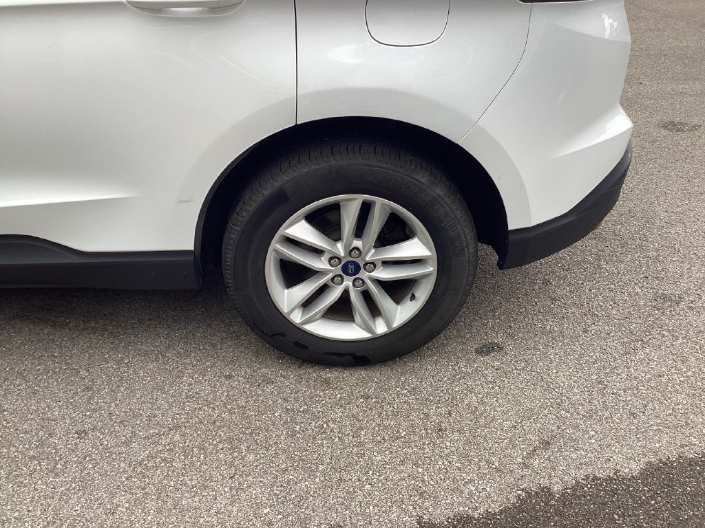 Used 2017 Ford Edge SEL w/ Equipment Group 201A AWD/4WD image 26
