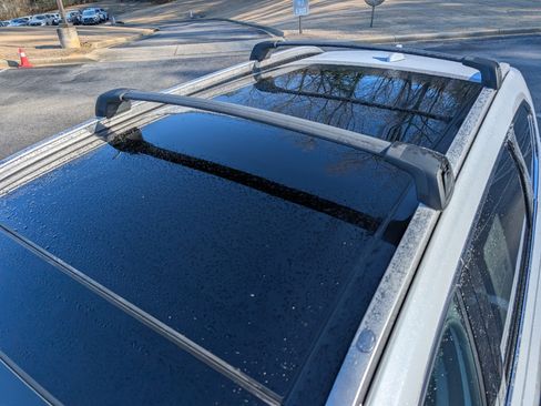 Used 2022 Hyundai Santa Fe SEL w/ Convenience + Premium Package image 14