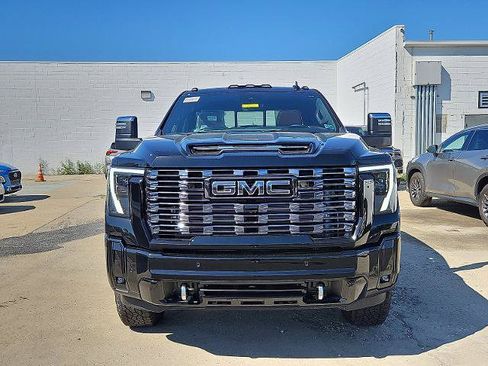New 2026 GMC Sierra 2500 Denali Ultimate AWD/4WD image 2