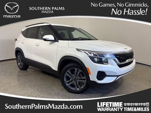 Used 2023 Kia Seltos S w/ Navigation Package image 1