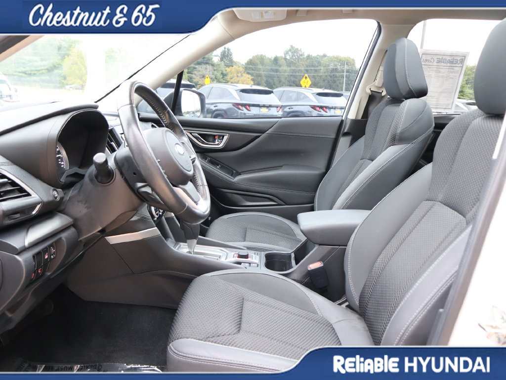 Used 2019 Subaru Forester Premium AWD/4WD image 23