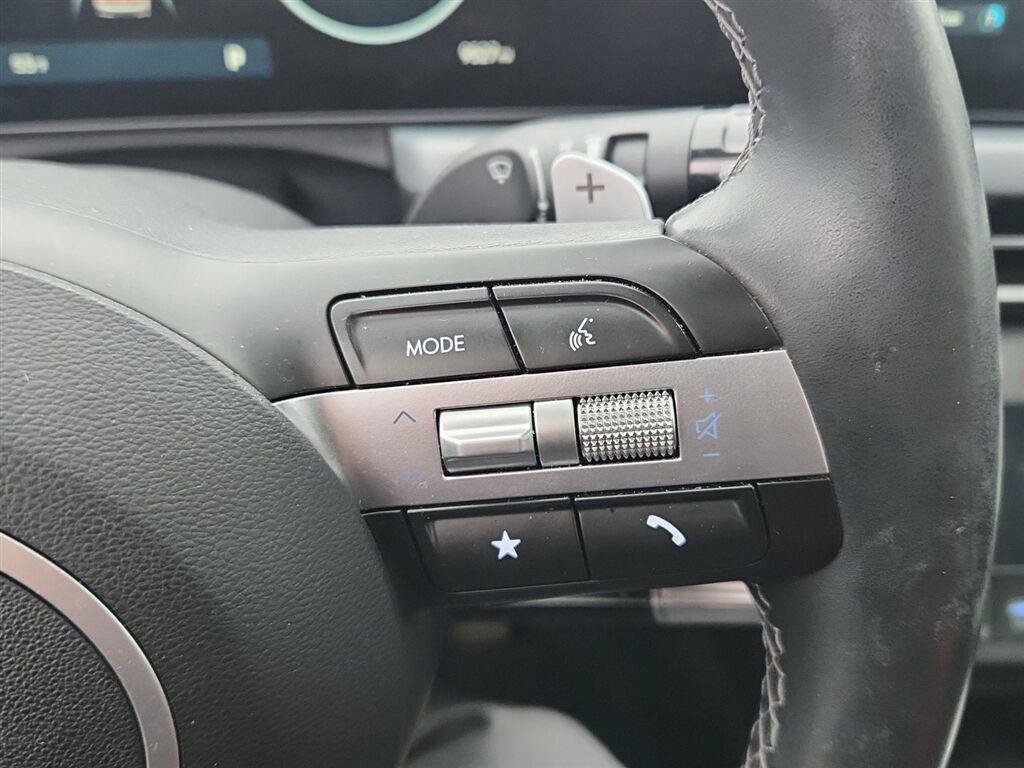 Used 2025 Hyundai Sonata SEL FWD image 14