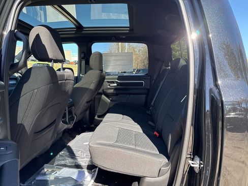 New 2026 RAM 1500 4x4 Crew Cab image 24