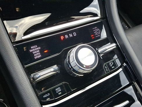 Used 2021 Jeep Grand Cherokee L Overland w/ Luxury Tech Group IV AWD/4WD image 13