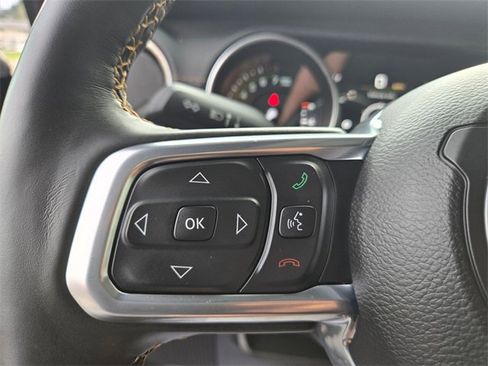 Used 2023 Jeep Wrangler Unlimited Sahara image 30