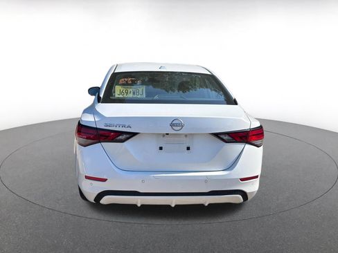 Used 2025 Nissan Sentra SV FWD image 12