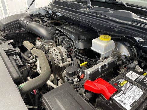 Used 2022 RAM 1500 Laramie AWD/4WD image 36