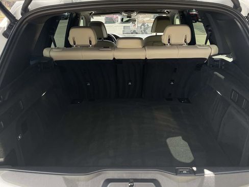 Used 2022 BMW X5 xDrive40i w/ M Sport Package image 9