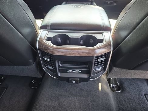 Used 2019 RAM 2500 Laramie AWD/4WD image 13