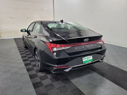 Used 2021 Hyundai Elantra Limited FWD image 5
