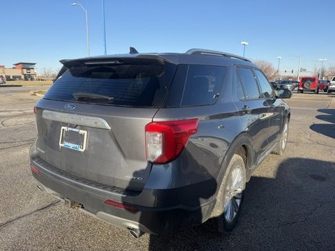 Used 2022 Ford Explorer Limited w/ Limited Technology Package image 7