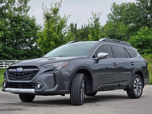 Used 2023 Subaru Outback Touring AWD/4WD image 25