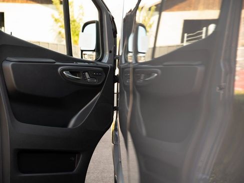New 2025 Mercedes-Benz Sprinter 2500 image 10
