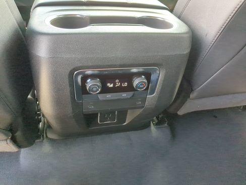 Used 2025 Chevrolet Tahoe LT RWD image 28