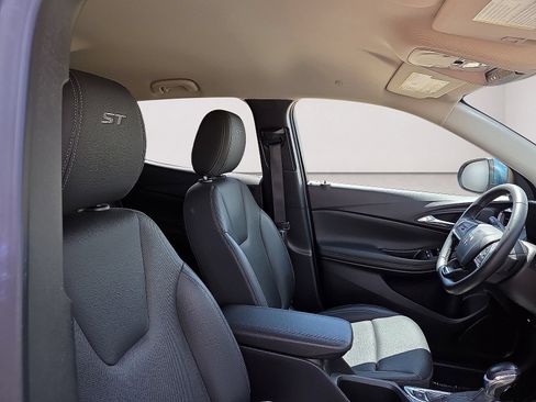 Used 2024 Buick Encore GX Sport Touring FWD image 13
