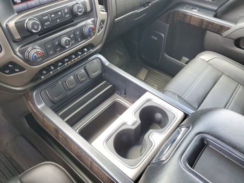 Used 2015 GMC Sierra 2500 Denali w/ Duramax Plus Package AWD/4WD image 22