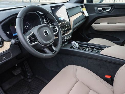 New 2026 Volvo XC60 B5 Core AWD/4WD image 28