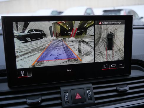 Used 2025 Audi Q5 2.0T Premium Plus w/ Premium Plus Package AWD/4WD image 30