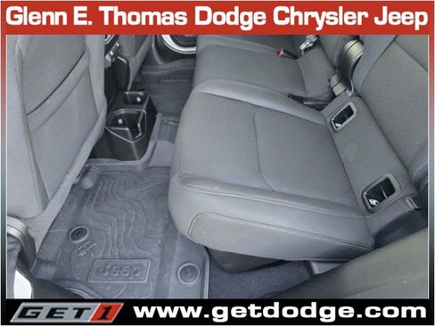 Certified 2023 Jeep Gladiator Willys image 25