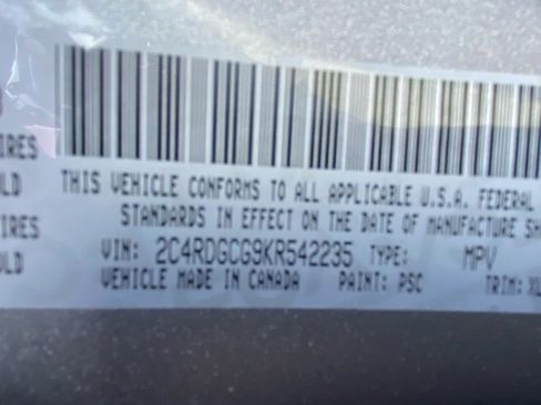 Used 2019 Dodge Grand Caravan SXT image 24