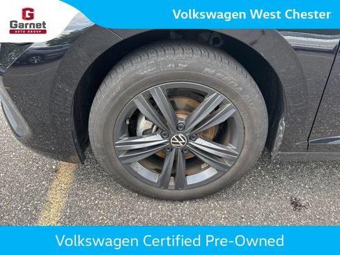 Used 2024 Volkswagen Jetta SE w/ Panoramic Sunroof Package FWD image 16